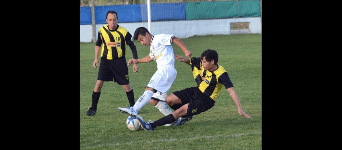 Racing A Club es el cÃ³modo lÃ­der y hoy enfrentarÃ a San MartÃ­n 