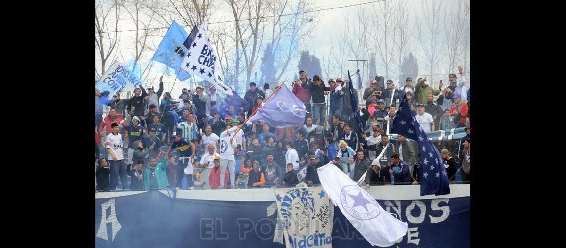 La fiesta de Racing en su regreso a casa