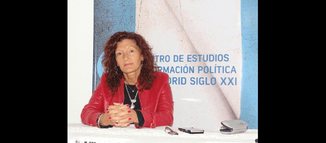 Silvia Caballero invitÃ³ a una charla sobre polÃ­tica social y clientelismo que se desarrollarÃ� en el Centro PolÃ­tico La Madrid Siglo XXI 