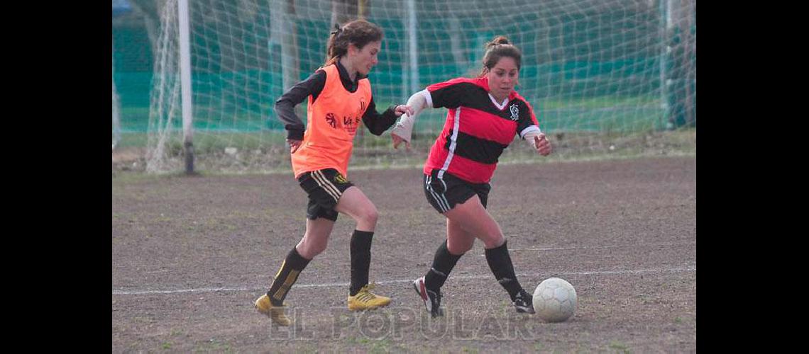 Las damas arrancan el primero de once