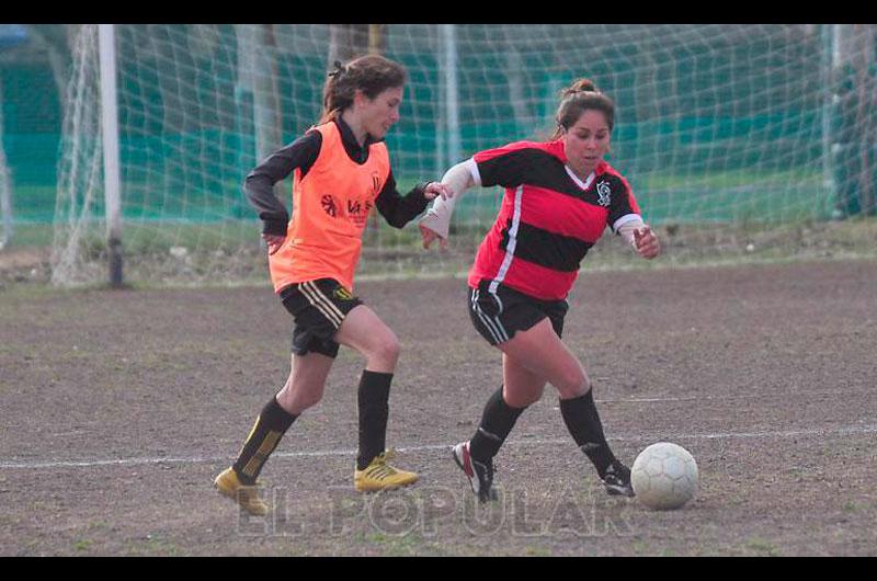 Las damas arrancan el primero de once