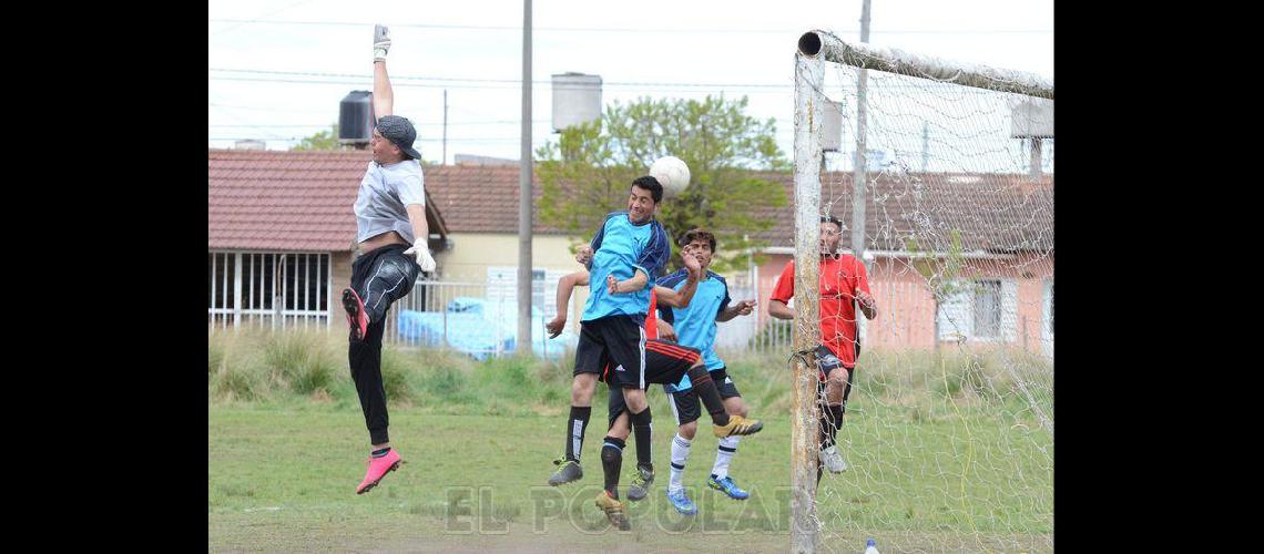 Instantaacuteneas del fuacutetbol sabatino