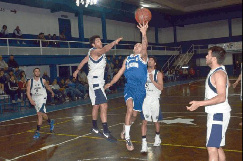 Racing A Club se hizo fuerte anoche en su reducto de la avenida ColÃ³n 