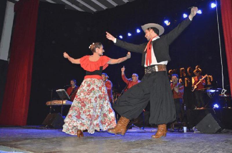 Festival folklÃ³rico El Astros de La Madrid 