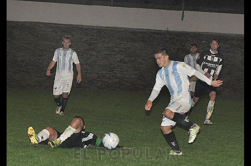 Estudiantes ganoacute en el Parque