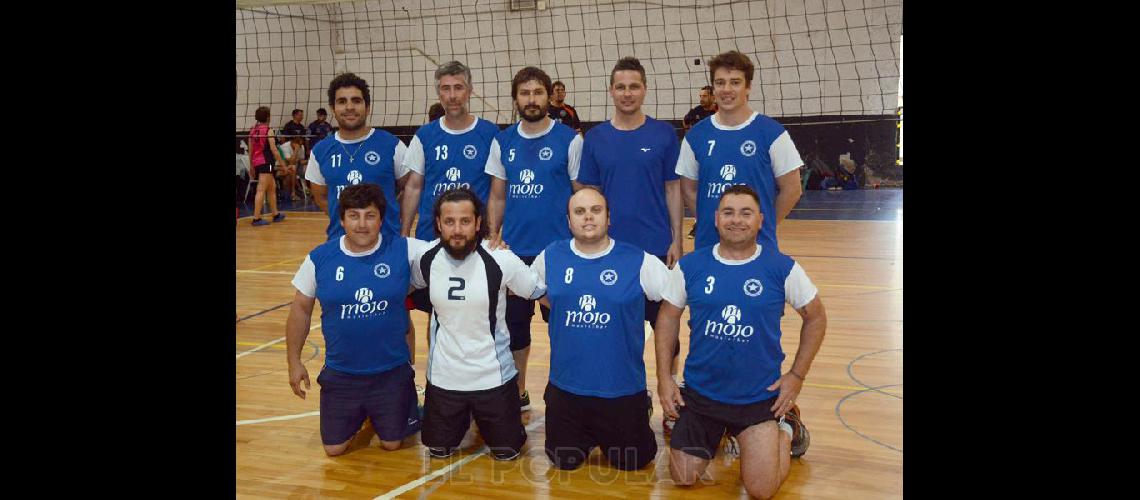 Universidad Juniacuten Voley y Cosmopolita <br>los ganadores de la Copa de Oro