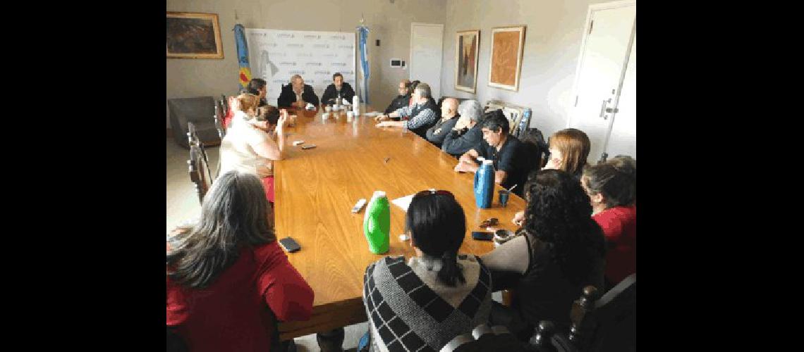 La reuniÃ³n se realizÃ³ en el SalÃ³n Dorado 