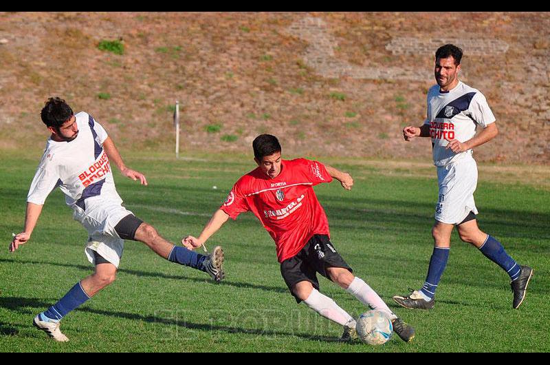 Estudiantes perdioacute un<br> partido y una posicioacuten