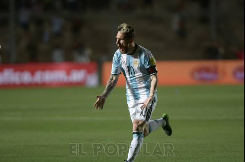 Messi le sacoacute el respirador a la Argentina y la metioacute en repechaje