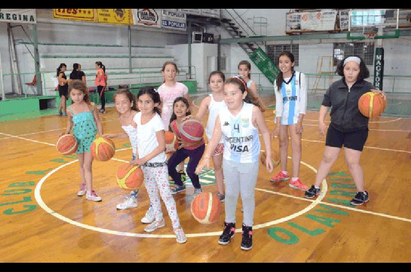 Las chicas se entrenan con gran entusiasmo en la entidad Albiverde que preside JosÃ© Maceo 