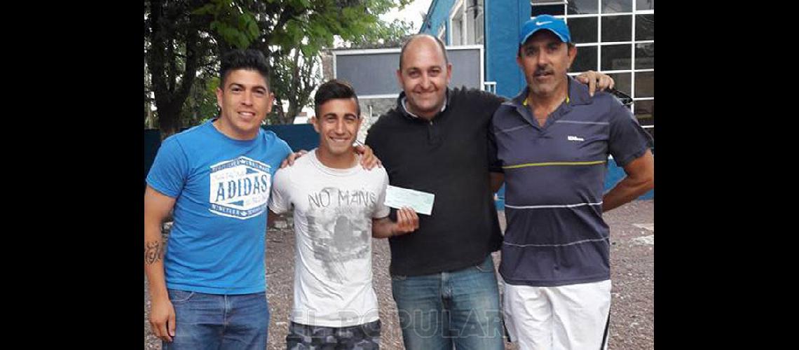 Los jugadores de Racing cobraron el premio por el campeonato