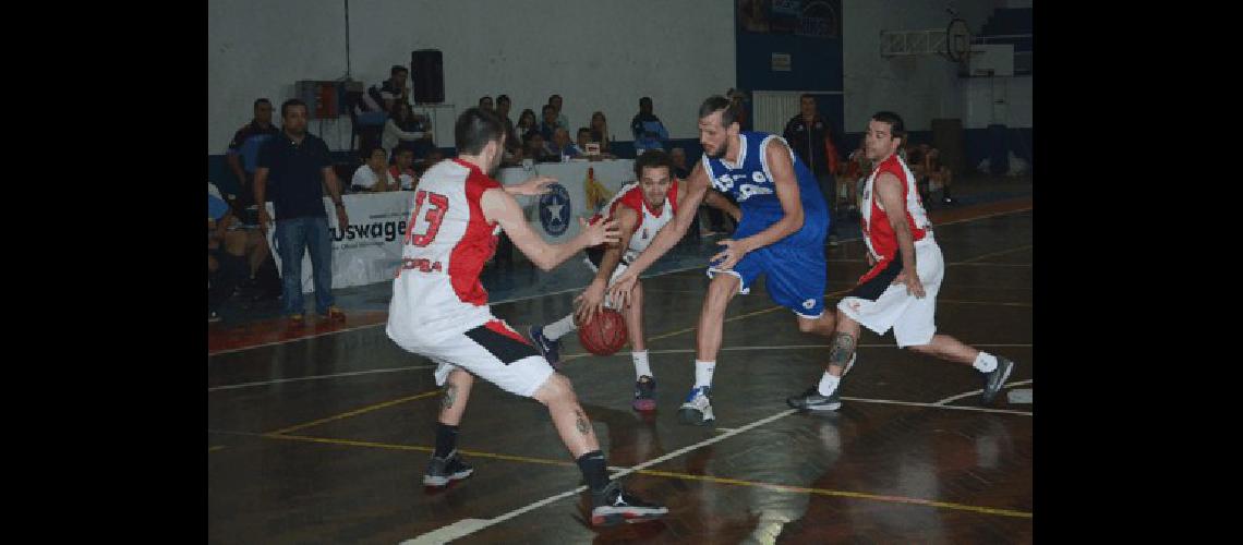 Racing A Club venÃ­a de perder como local frente a Independiente de Tandil 