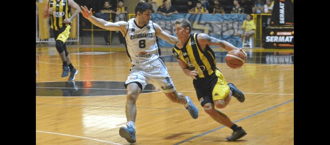 Estudiantes cayÃ³ anoche en BahÃ­a Blanca y se viene de la gira con dos victorias y una derrota Buen saldo para el equipo de Gustavo Lobito FernÃndez 