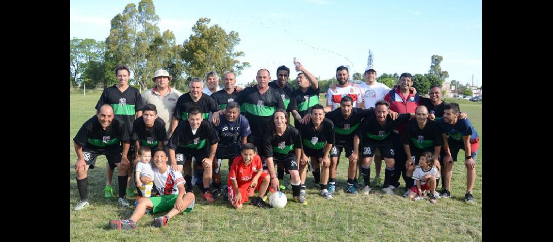 La Estancia es el campeoacuten del antildeo en mayores de 35