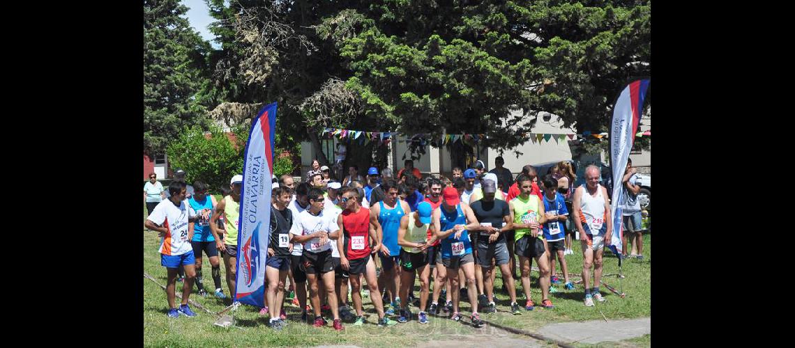 Velaacutesquez y Loacutepez en Sierras Bayas Corre