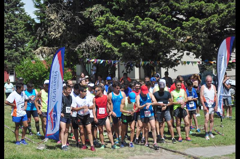 Velaacutesquez y Loacutepez en Sierras Bayas Corre