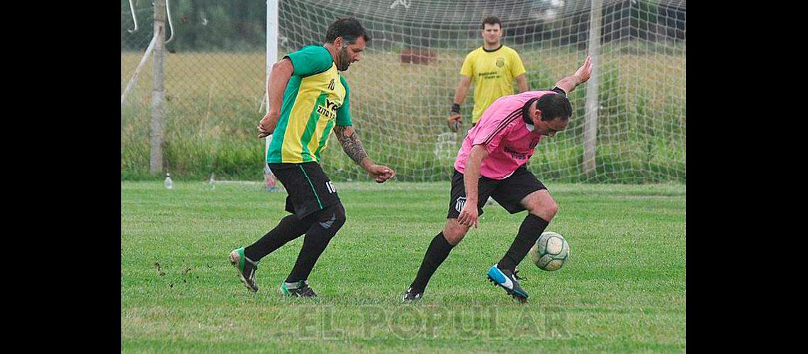 Moreno e Independiente VAF perfilan los once para el saacutebado