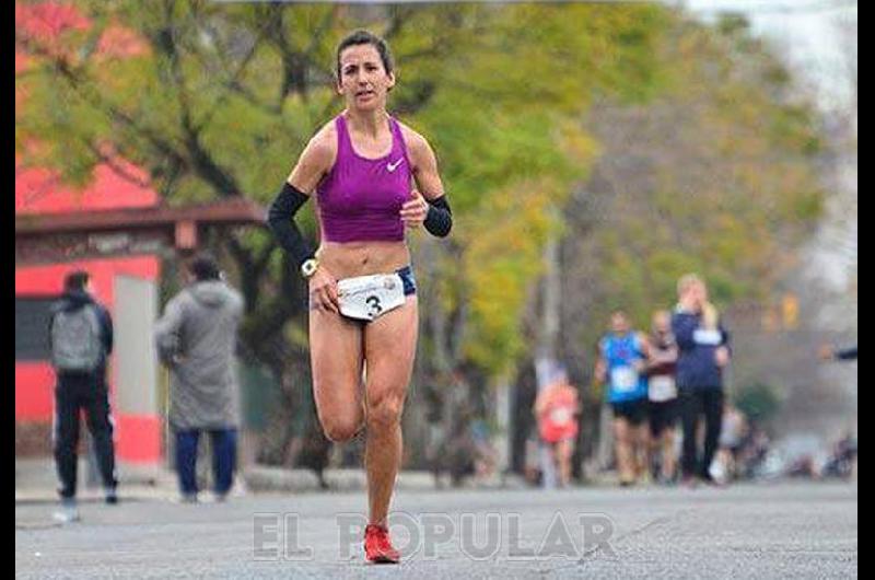 Cecilia Fernaacutendez fue segunda por dos