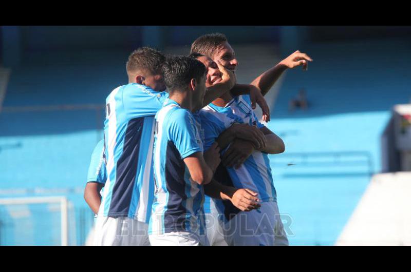 Messiaacutenico gol de Guille ante Olimpo