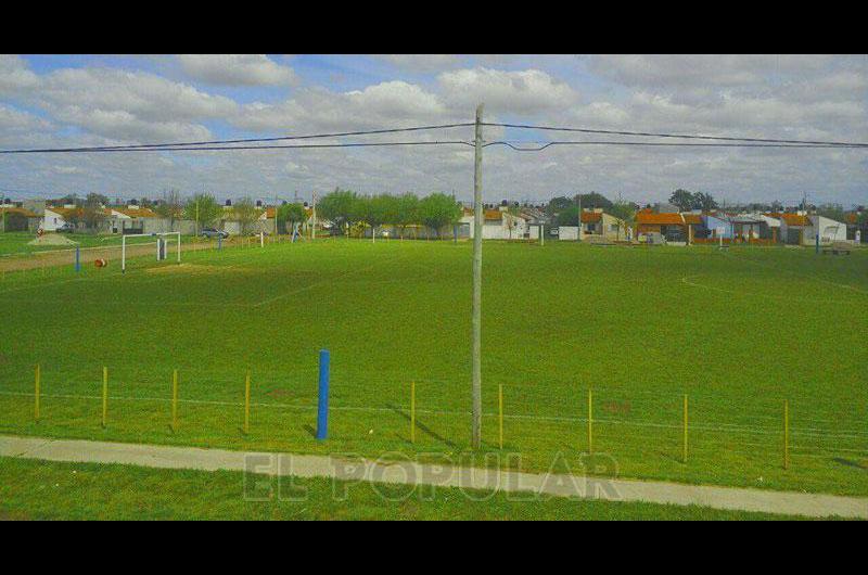 Sierra Chica dividida por una cancha