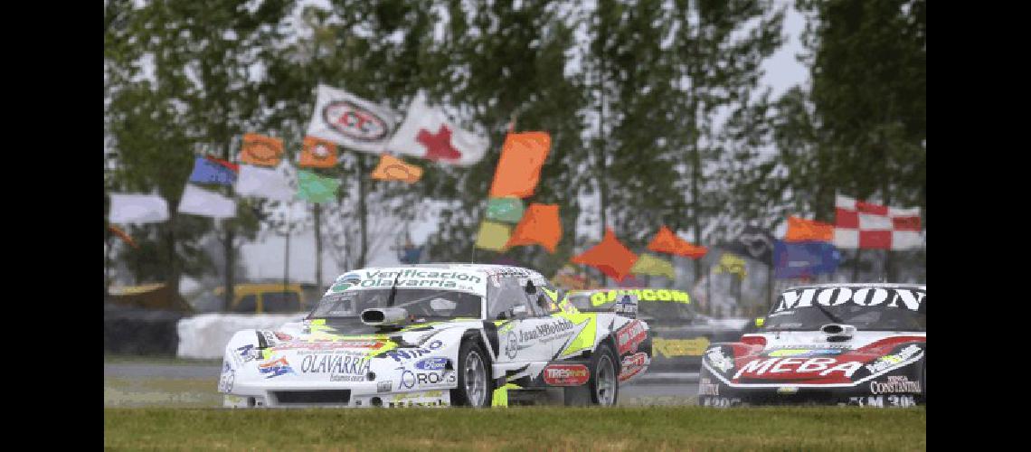 Alejandro Weimann bajo la lluvia El olavarriense avanzÃ³ en la final de La Plata pero el tÃ­tulo fue para AgustÃ­n De Brabandere 