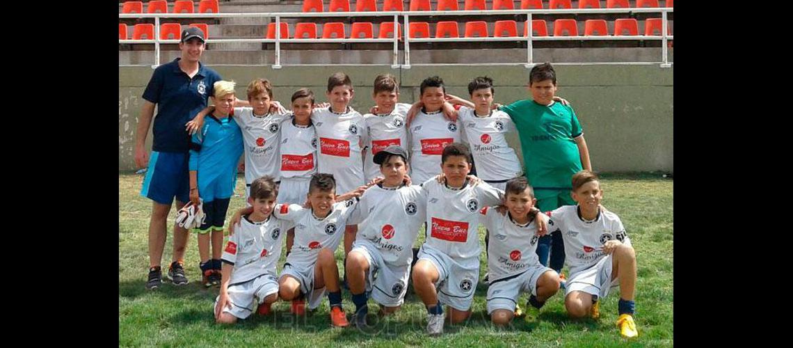 Racing se quedoacute con el claacutesico 2006 y se metioacute en semifinales