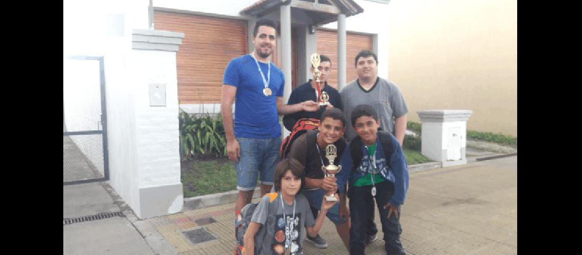 Los equipos lamatritense de La Madrid salieron campeones en un importante torneo provincial de ajedrez 