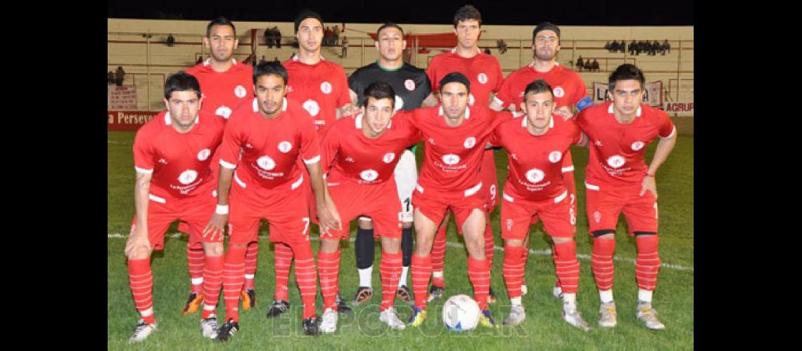 Equipo de HuracÃn de Tres Arroyos que jugÃ³ el Argentino A 