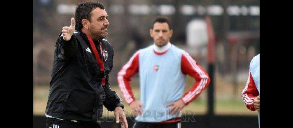 Newells se sumoacute a Unioacuten en la huelga