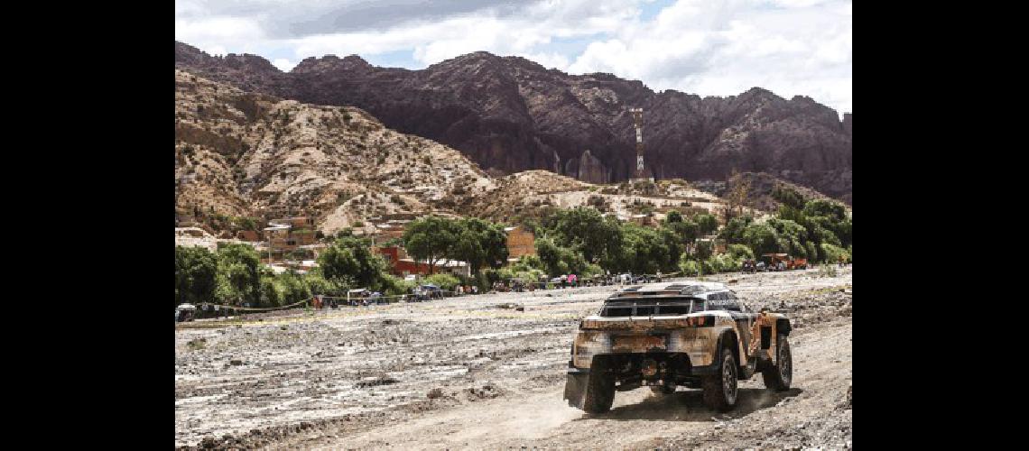 Cyril Despres (Peugeot) arrasÃ³ en la desgastante cuarta etapa 