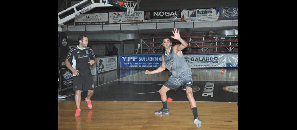 El ala pivote juninense se sumÃ³ ayer al plantel del Bata que afronta el Torneo Nacional de Ascenso (TNA) 