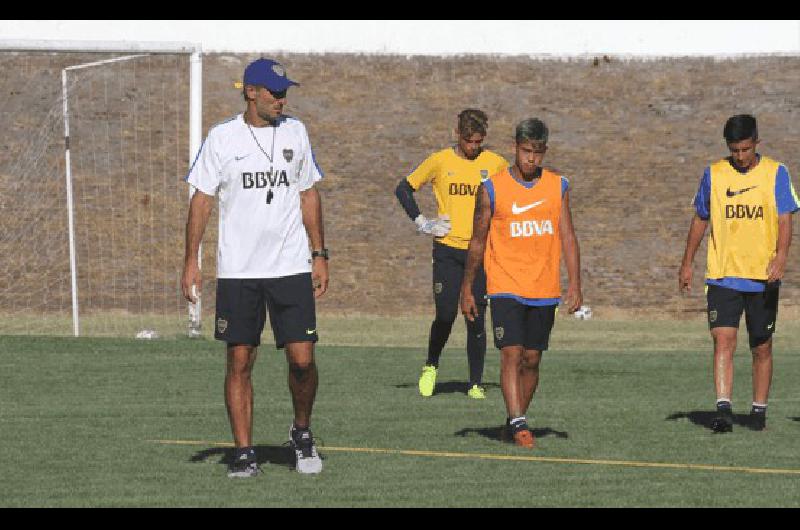 El Flaco Schiavi empezÃ³ con los trabajos de pretemporada de la reserva de Boca Juniors en el Club Estudiantes de OlavarrÃ­a 