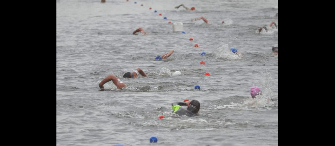 La nataciÃ³n tuvo un recorrido de 500 metros 