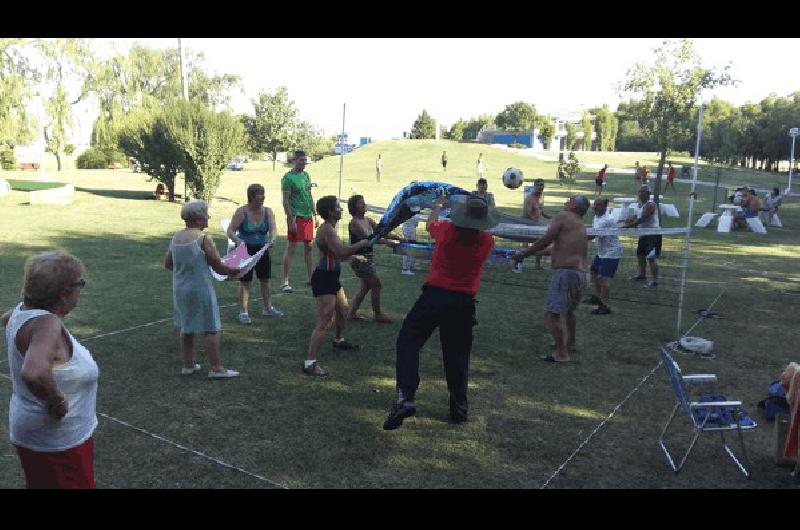 La actividad acuÃ�tica estuvo compartida con niÃ±os de la Colonia Municipal 