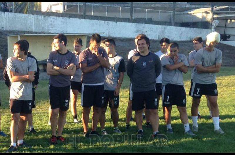 Estudiantes con la reserva de Sarmiento