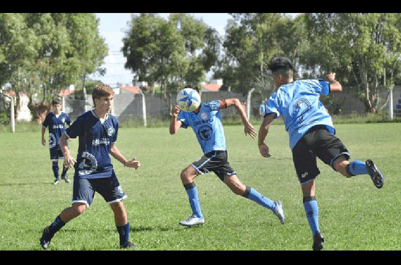 Racing le ganÃ³ a Loma Negra y es semifinalista 