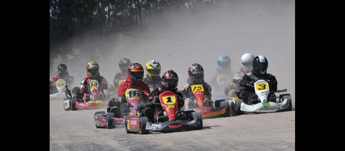 El campeÃ³n JoaquÃ­n Biar se llevÃ³ la primera de Cajero 125 cc que mostrÃ³ pocos autos 