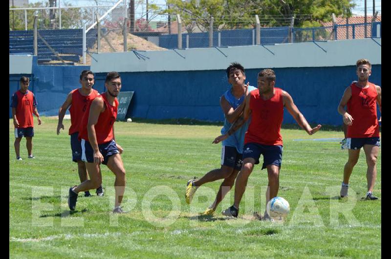 Racing va sin cambios en la tercera visita