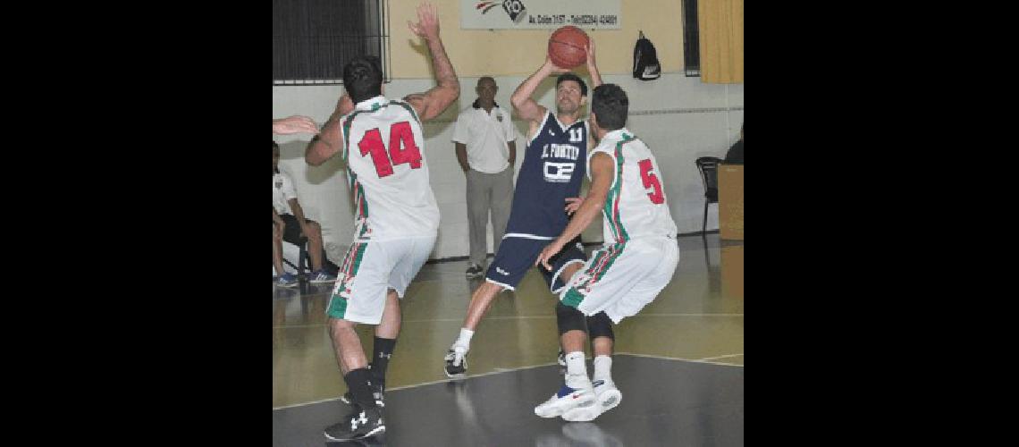 El base fortinero NicolÃs Lorenzo anotÃ³ anoche 37 puntos frente a Los Andes 