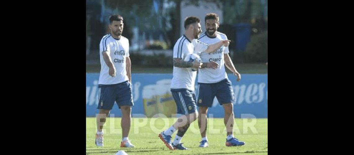 La Argentina jugarÃ hoy ante Chile el primero de los dos compromisos de esta doble jornada 