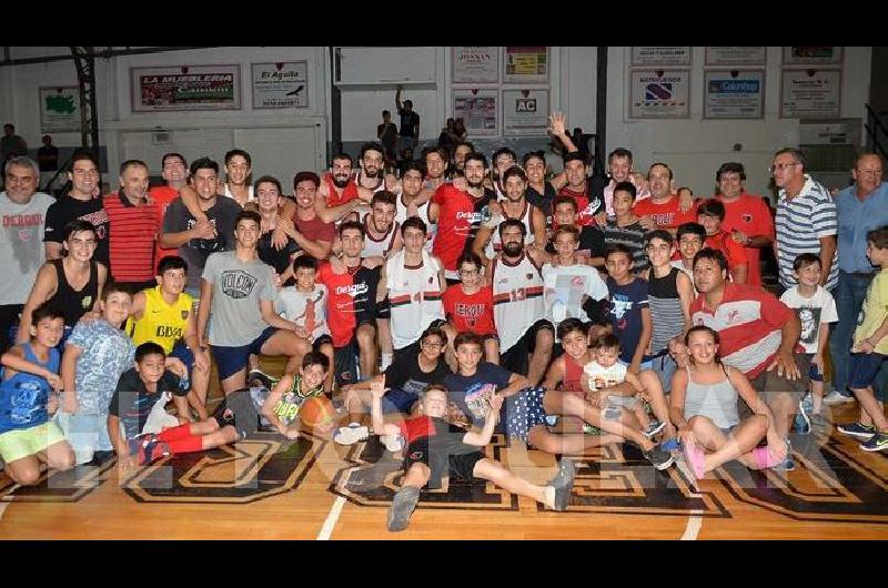 Presidente Derqui celebrÃ³ en grande la clasificaciÃ³n al Final 4 Foto- pilaradiariocom