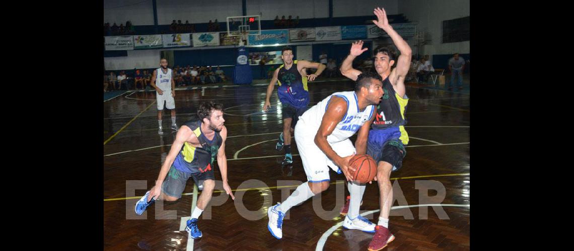 Racing arranca el <br>Final Four ante el local