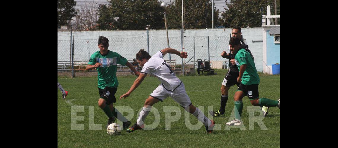 Recorrido fotograacutefico por <br>el claacutesico Ferro - Racing