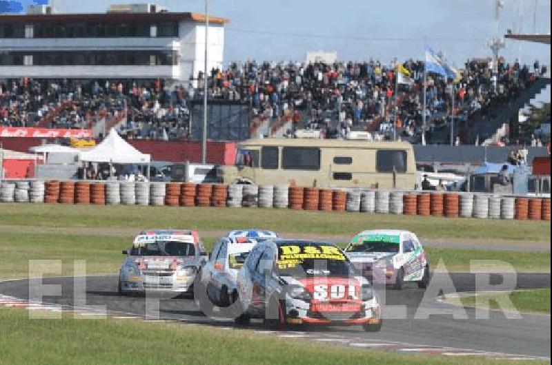 Daniel CrevatÃ­n tuvo su primera carrera en la Clase Dos en Buenos Aires 