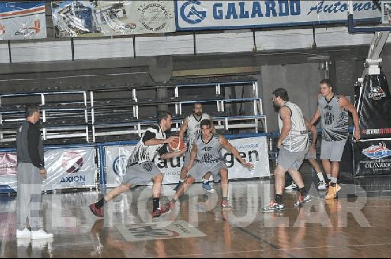 El Bata se entrenÃ³ ayer en el Maxigimnasio MaÃ±ana arrancan playoffs donde no hay margen de error 