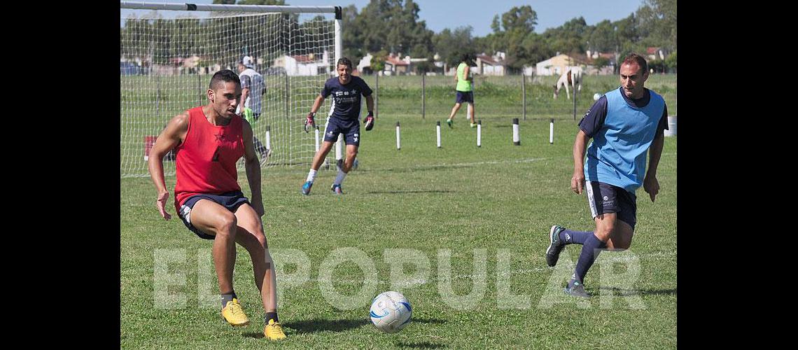 Uno sÃ­ otro no Ferrara no estarÃ en Tandil y Di Pangrazio aparece como una opciÃ³n entre los titulares para visitar a Independiente 