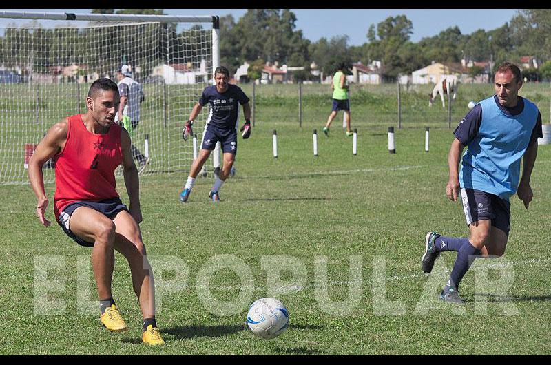 Uno sÃ­ otro no Ferrara no estarÃ en Tandil y Di Pangrazio aparece como una opciÃ³n entre los titulares para visitar a Independiente 