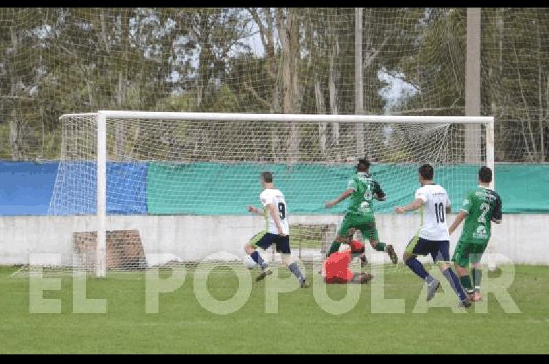 Embajadores se puso en ventaja a travÃ©s de Bernardo Bevilacqua Racing lo empatÃ³ en el Ãºltimo duelo de la fecha 