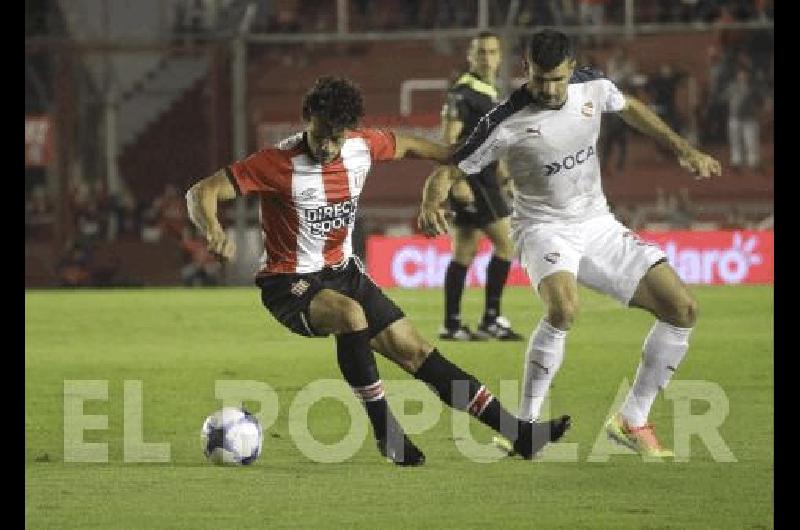 Independiente y Estudiantes chocaron anoche en el inicio de la fecha 