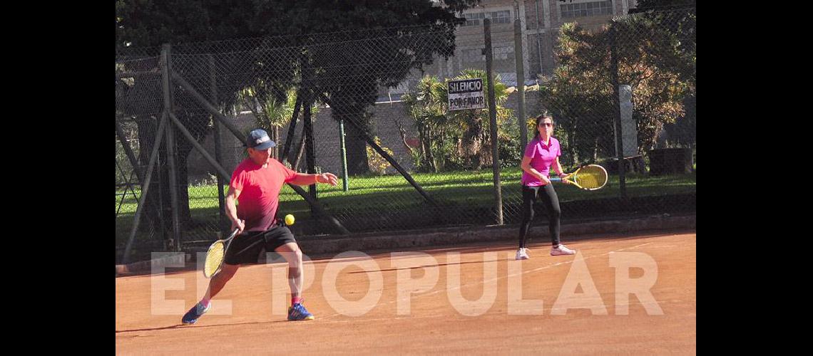 El Torneo Nacional de Seniors pasoacute por Estudiantes